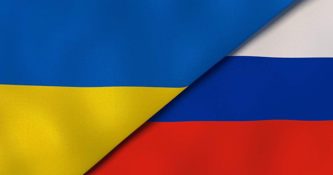 Ukraine strikes Russian refineries; Russia strikes children's bedrooms